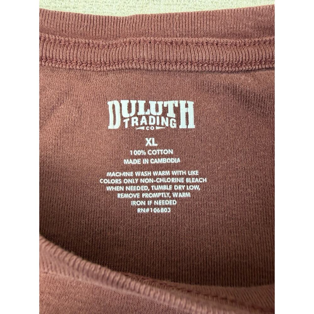 Duluth Trading Company Long Sleeve Christmas T Shirt Size XL Beaver Maroon - Picture 4 of 7